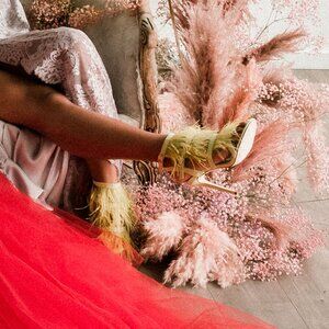 Suede electric yellow strappy feather heels - Cape Robbin - Sz 10